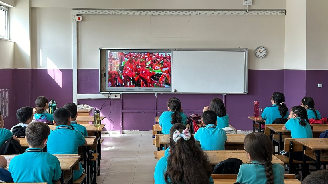 ÇANAKKALE'DEN GAZZE'YE BAĞIMSIZLIK RUHU VE VATAN SEVGİSİ