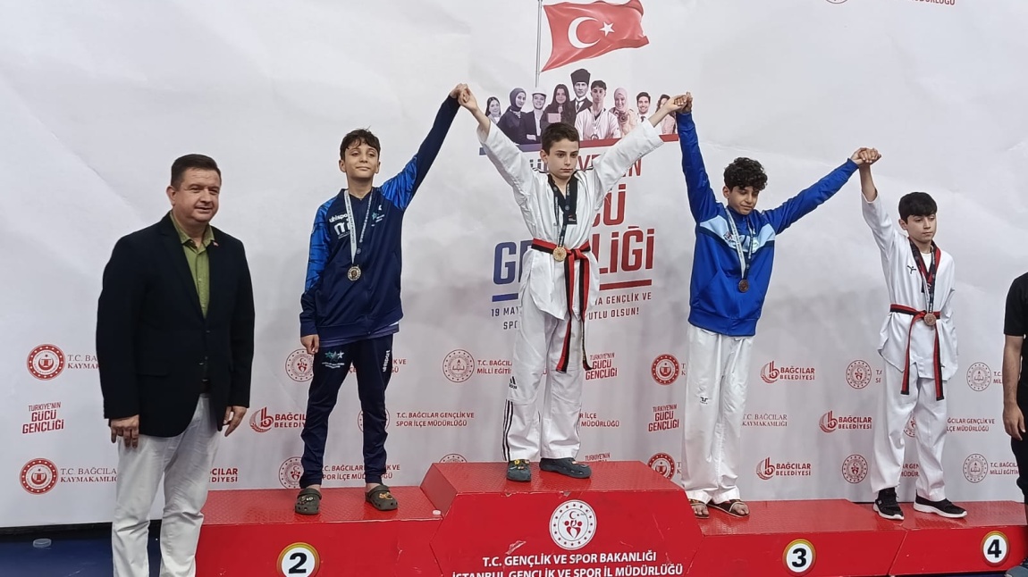 BAŞARI HİKAYEMİZ: TAEKWONDO İKİNCİLİĞİ
